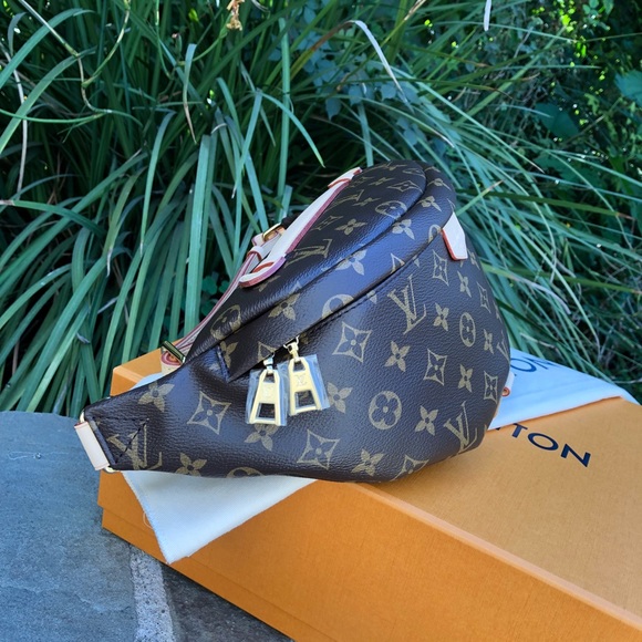 🚫SOLD🚫LV Bumbag *W/RECEIPT & ORIGINAL PACKAGING* - Picture 5 of 8
